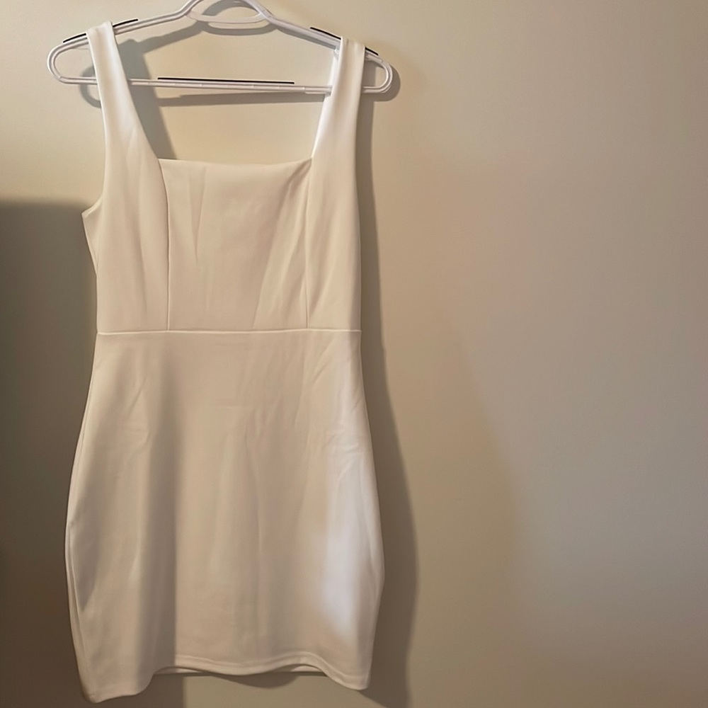 Medium Pink Lily White Bodycon Dress